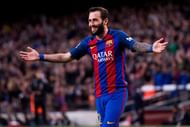 BARCELONA, SPAIN - FEBRUARY 04: Aleix Vidal of FC Barcelona celebrates after scoring his team's third goal during the La Liga match between FC Barcelona and Athletic Club at Camp Nou  stadium on February 4, 2017 in Barcelona, Spain. (Photo by Alex Caparros/Getty Images)